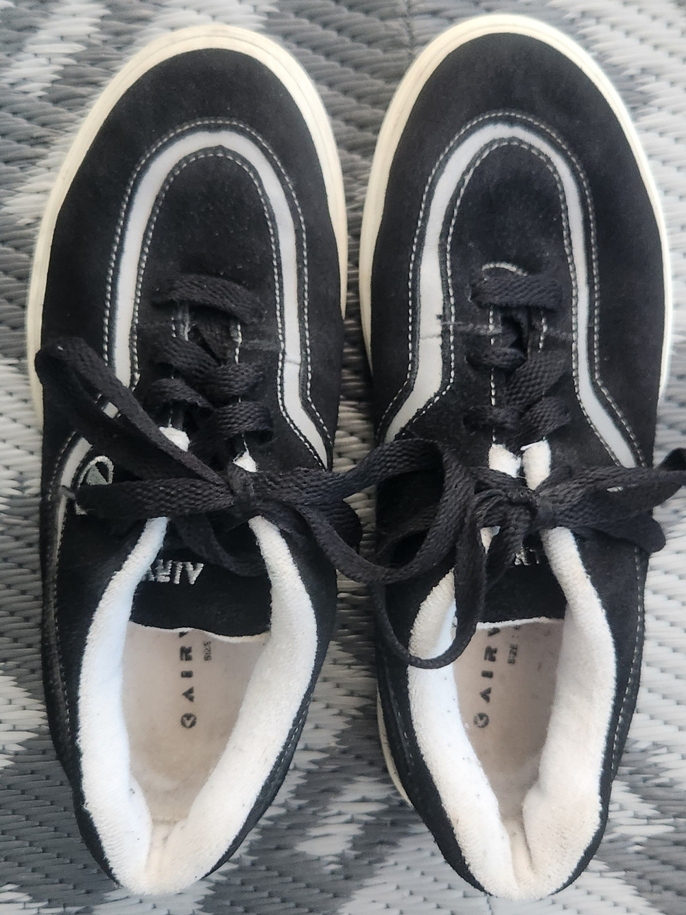 Airwalk 90s Vintage Black and White Reflective Skate Sneakers W's 7.5